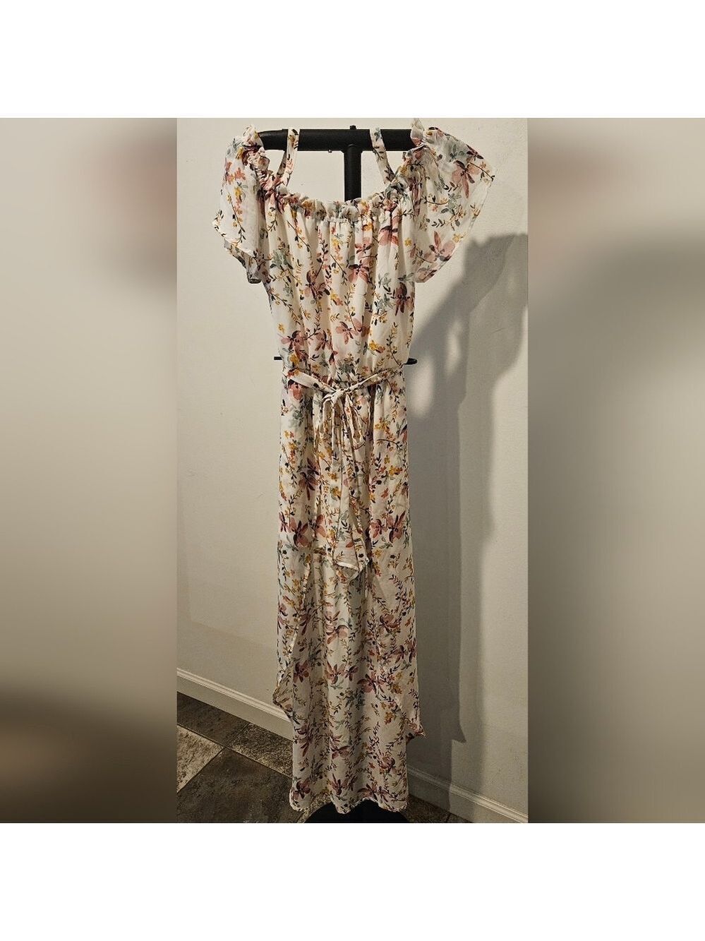 As U Wish Women's Floral Shorts Romper With Train, Size Medium